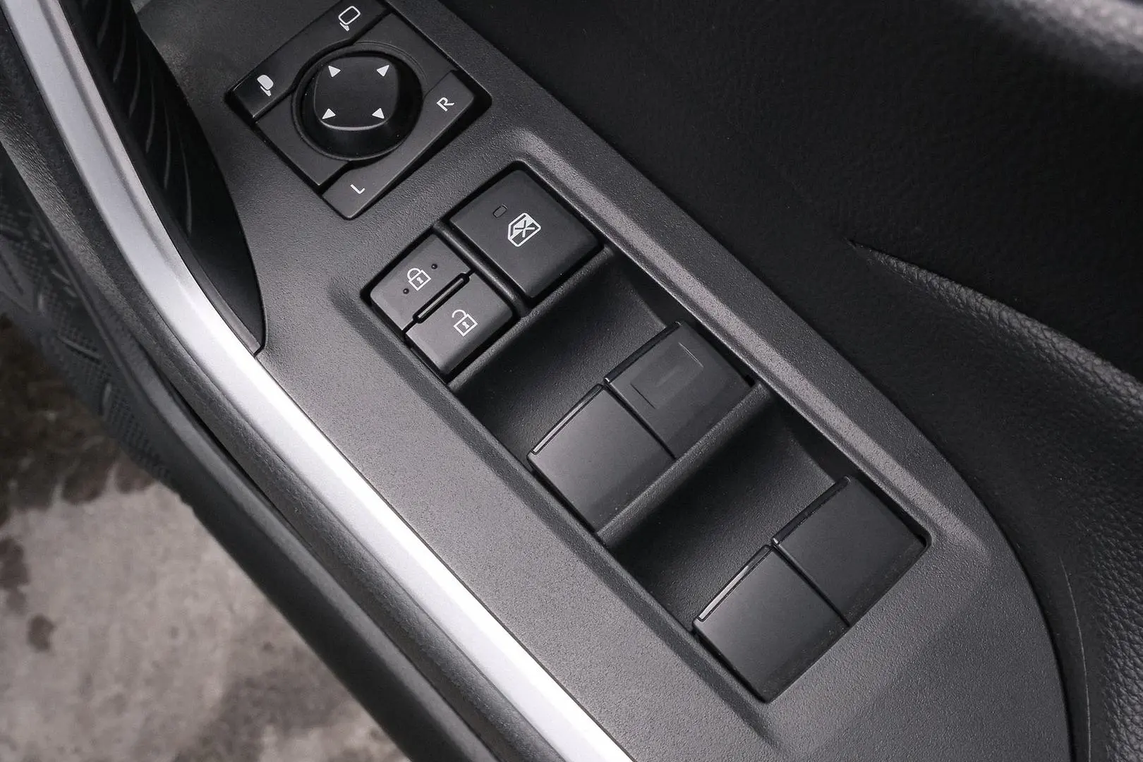 2021 Toyota RAV4 Gallery Image 12