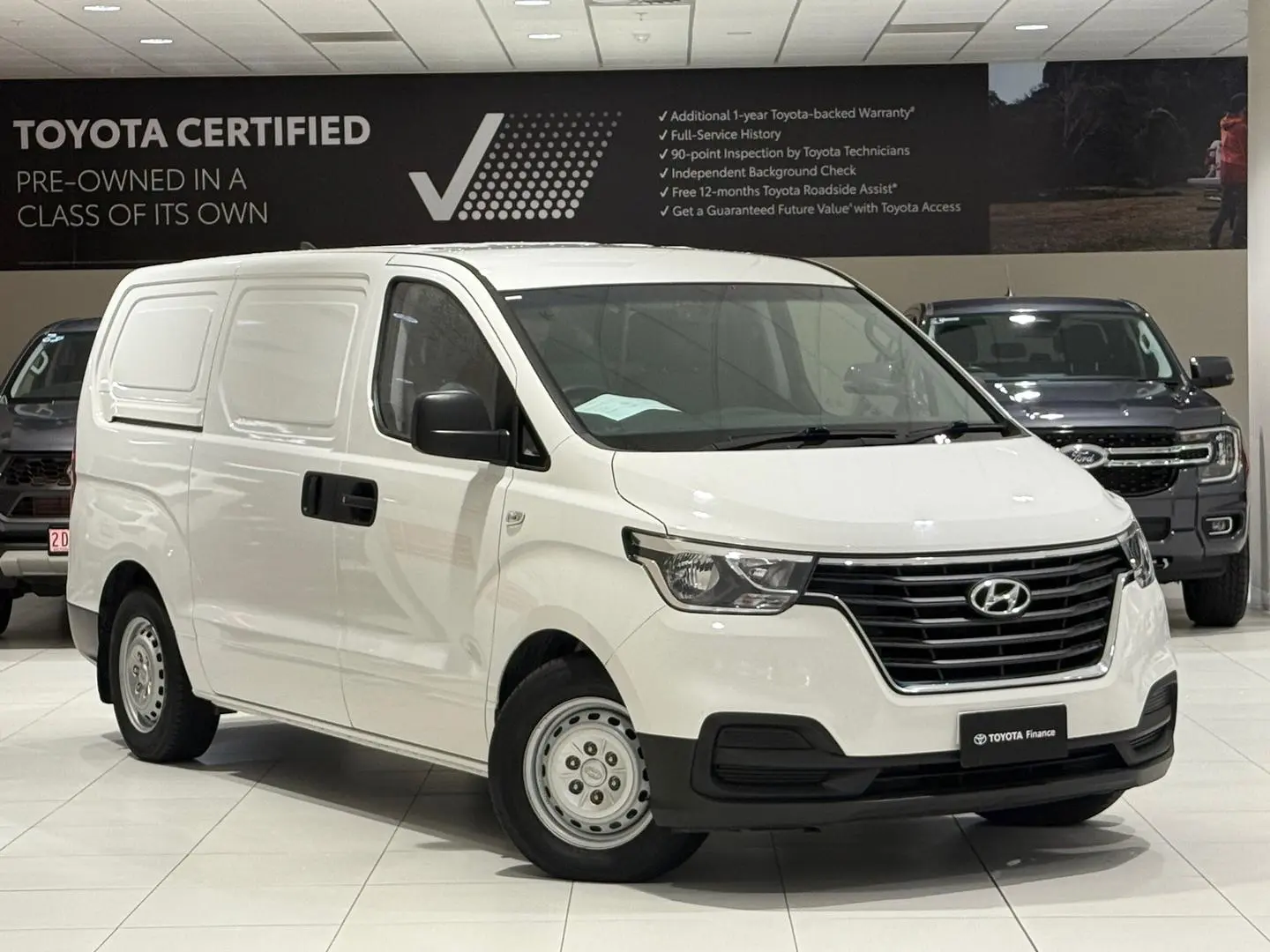 2021 Hyundai iLoad Gallery Image 1