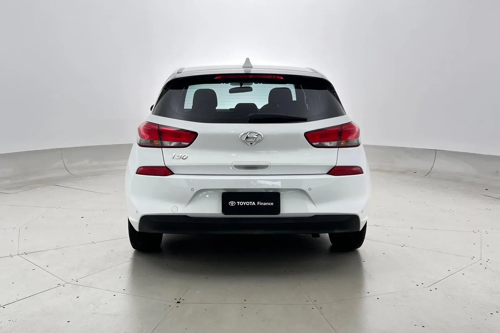 2020 Hyundai i30 Gallery Image 3