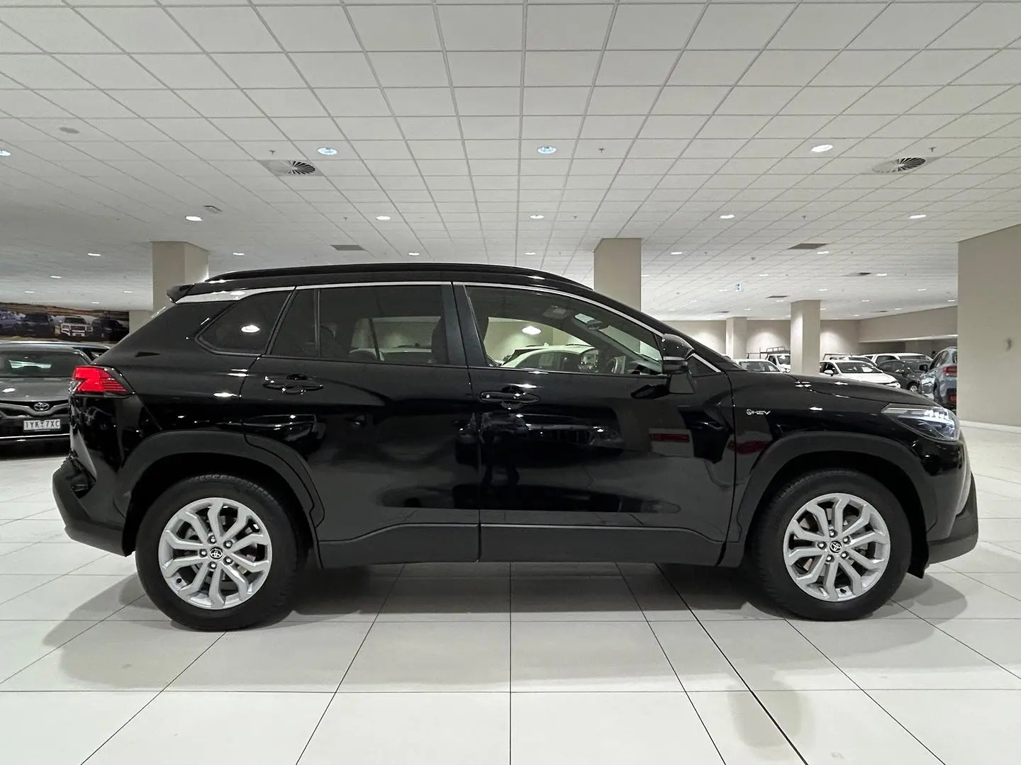 2024 Toyota Corolla Cross Gallery Image 2