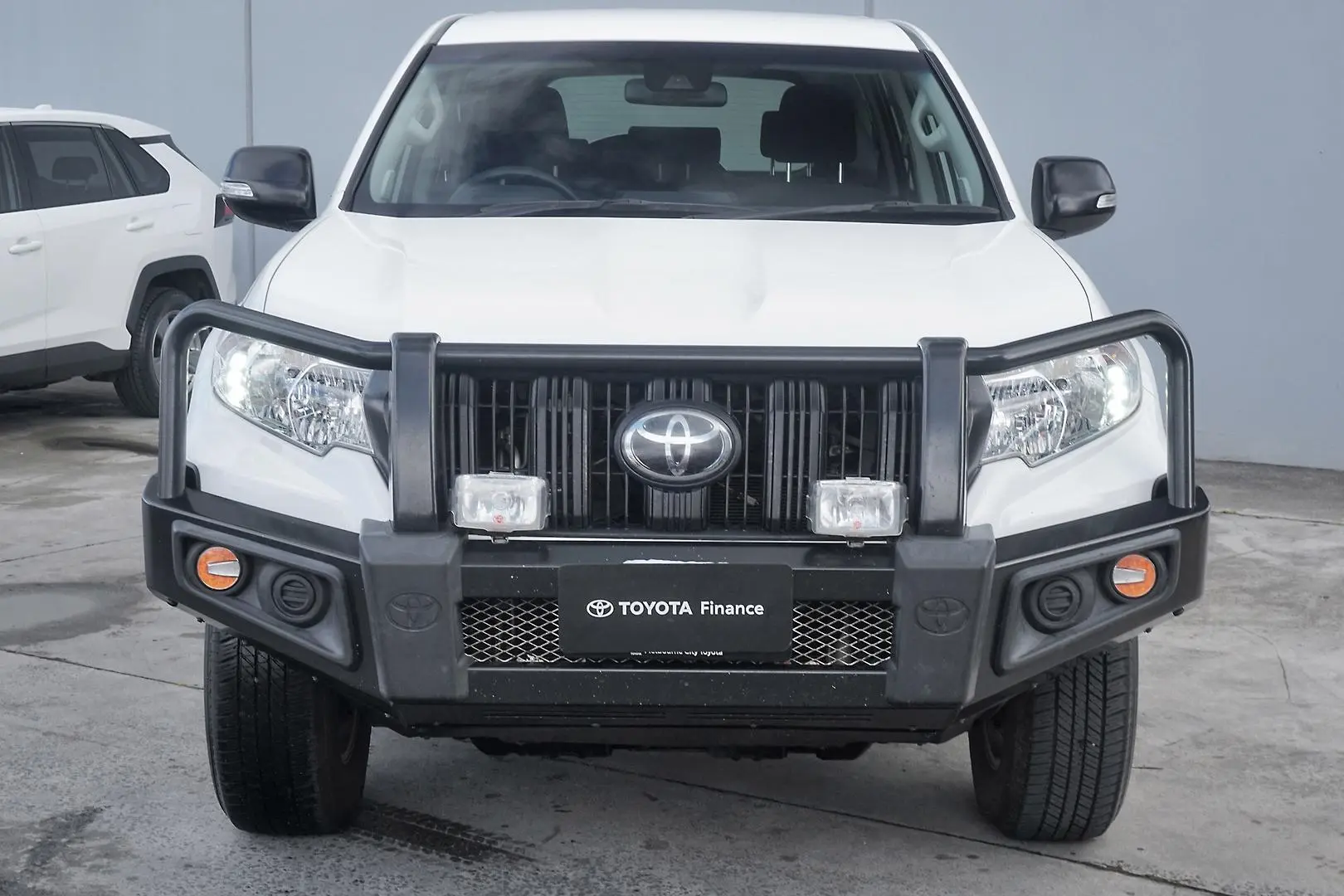 2020 Toyota Landcruiser Prado Gallery Image 3