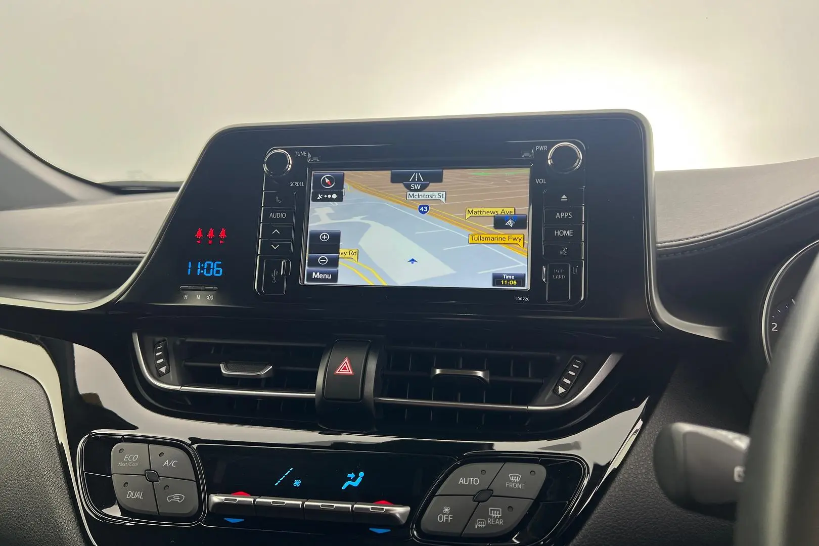 2019 Toyota C-HR Gallery Image 14