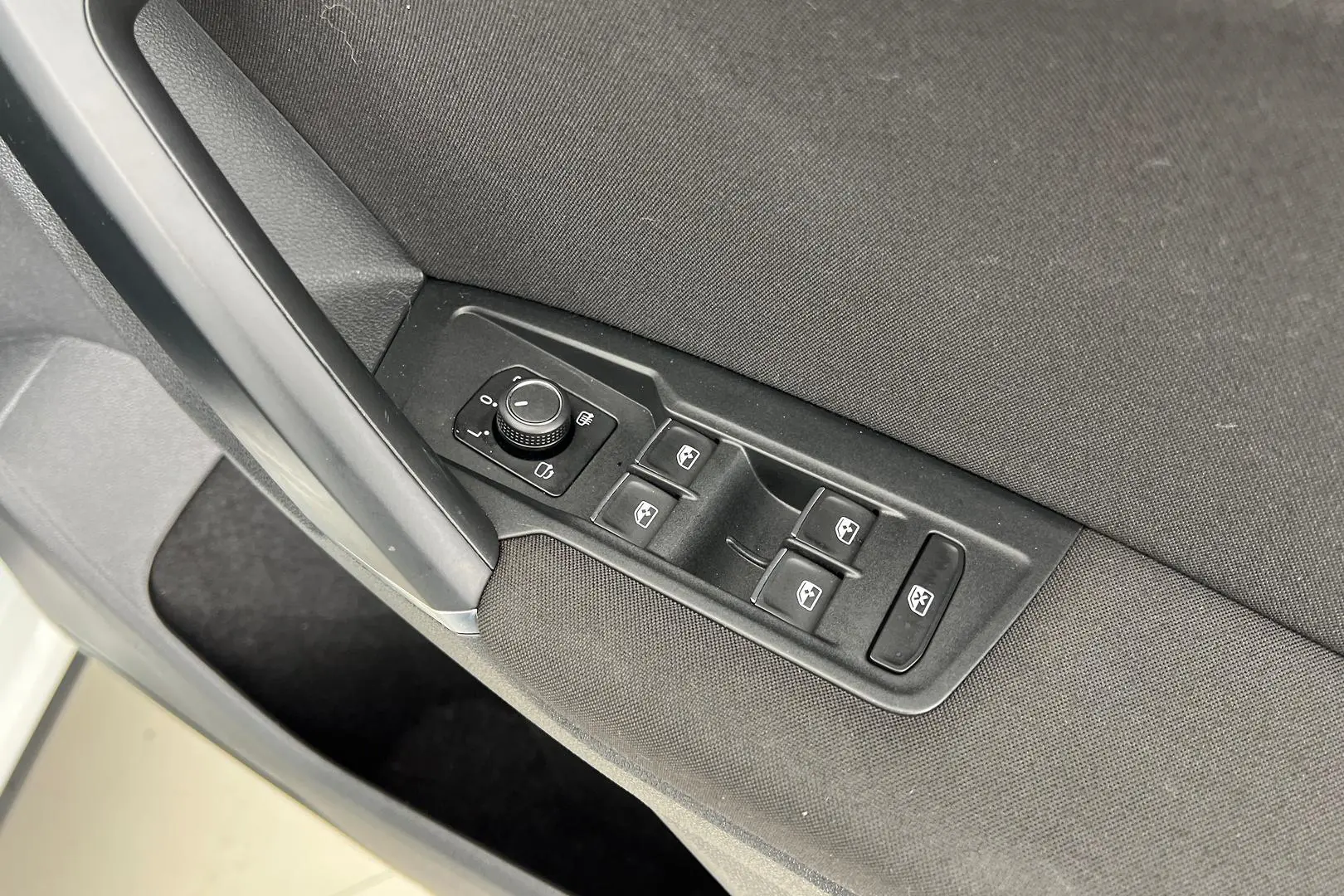 2016 Volkswagen Tiguan Gallery Image 14