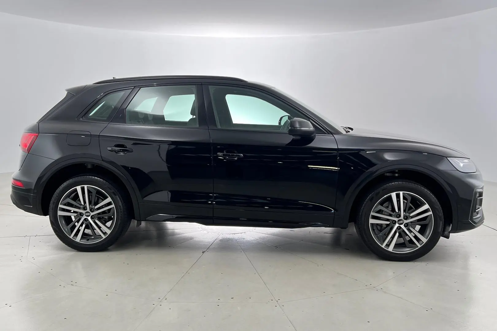2021 Audi Q5 Gallery Image 5
