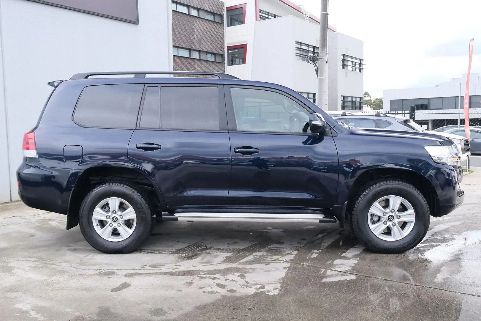 2018 Toyota Landcruiser Gallery Image 5