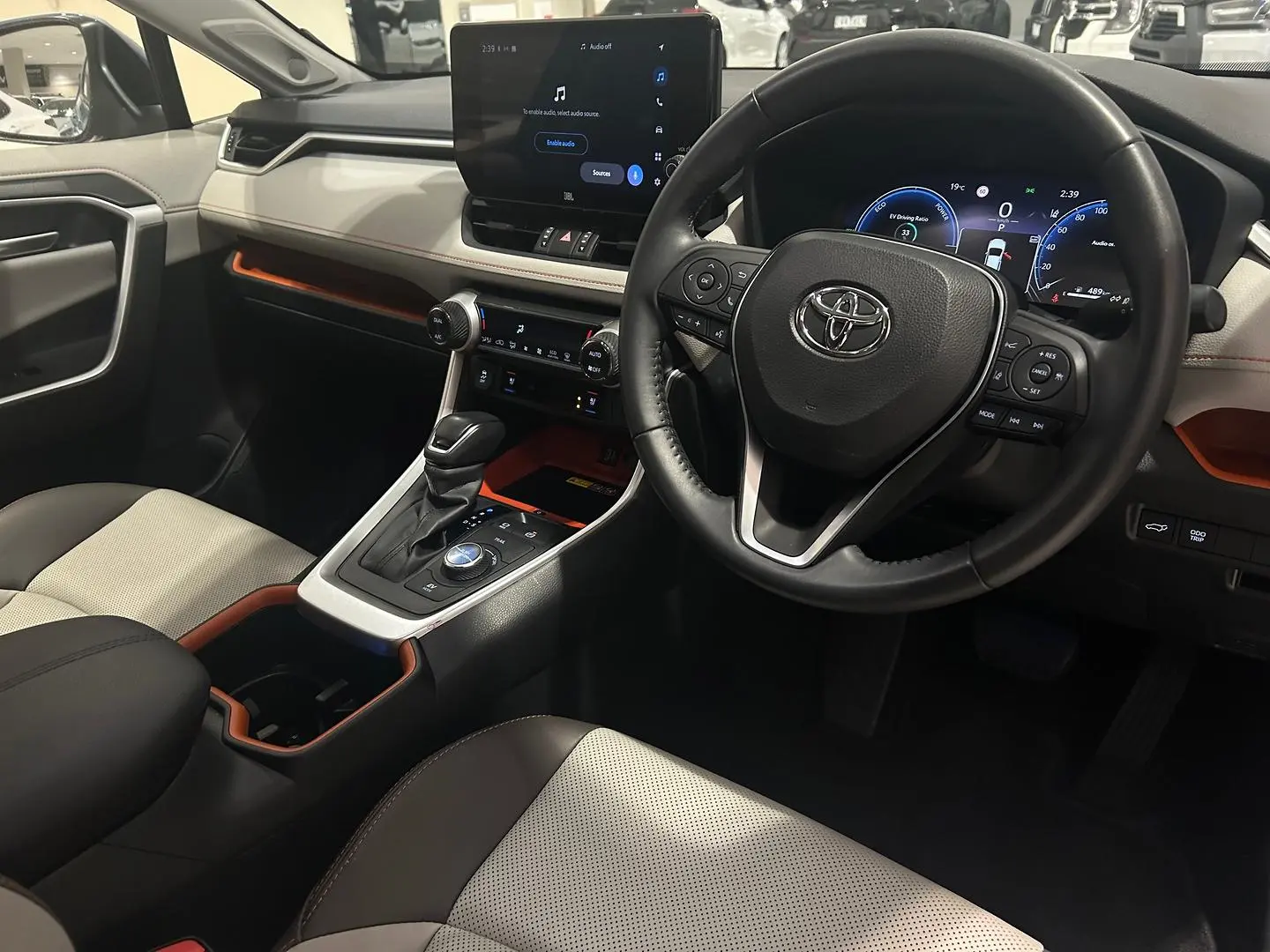2024 Toyota RAV4 Gallery Image 11