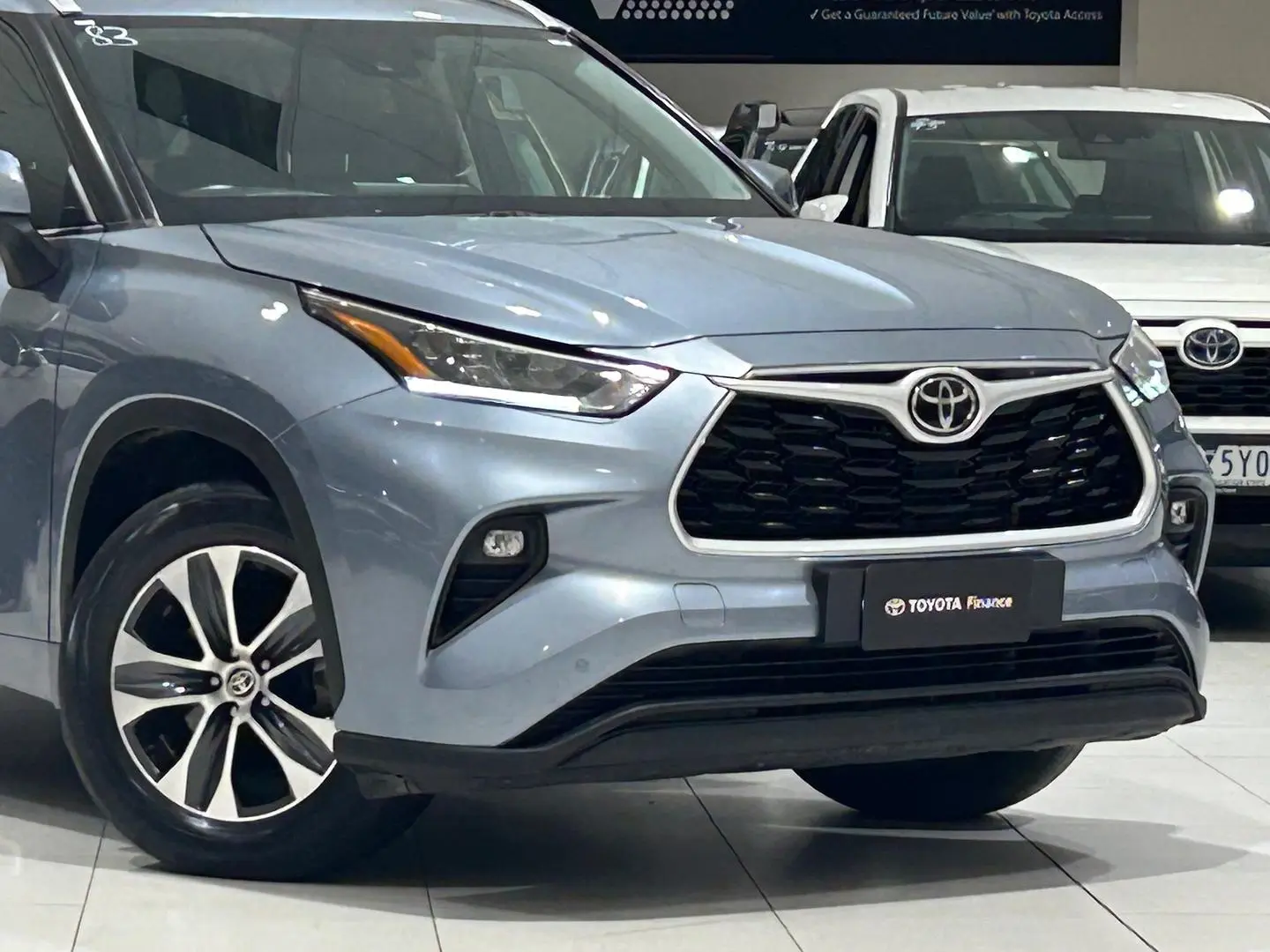 2021 Toyota Kluger Gallery Image 3
