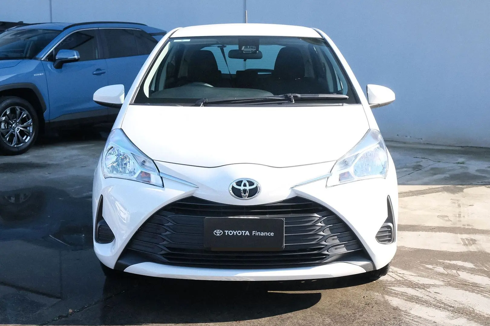 2017 Toyota Yaris Gallery Image 3