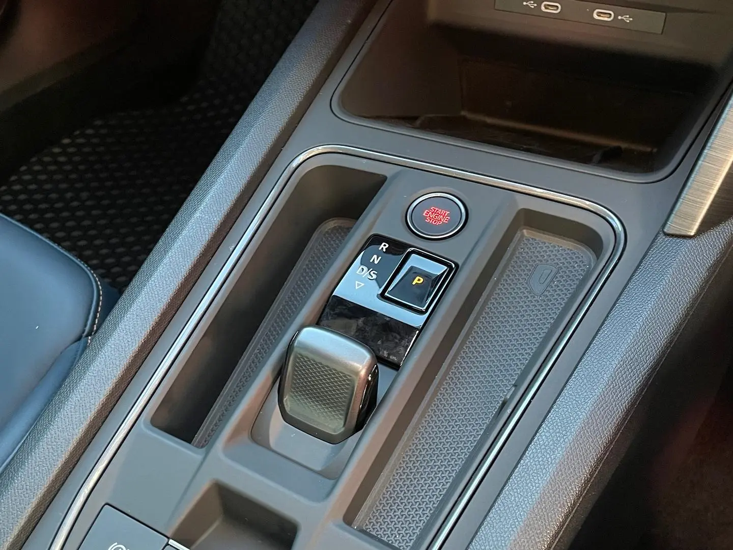 2024 CUPRA Leon Gallery Image 20