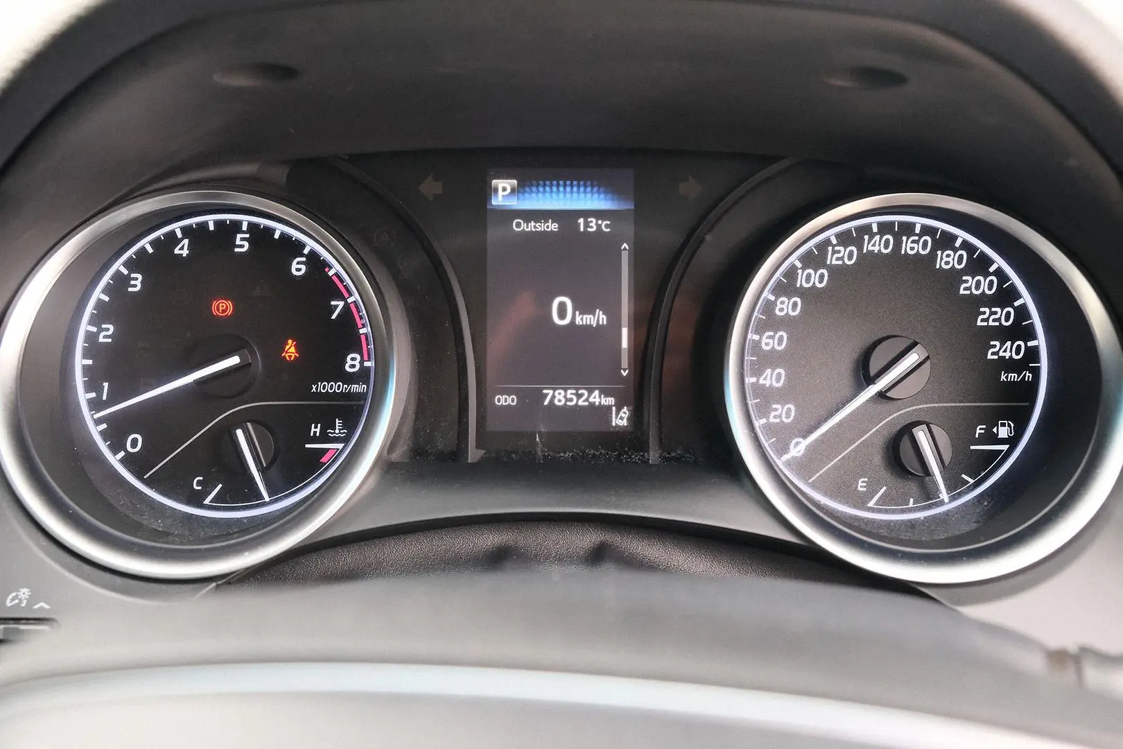 2019 Toyota Camry Gallery Image 16