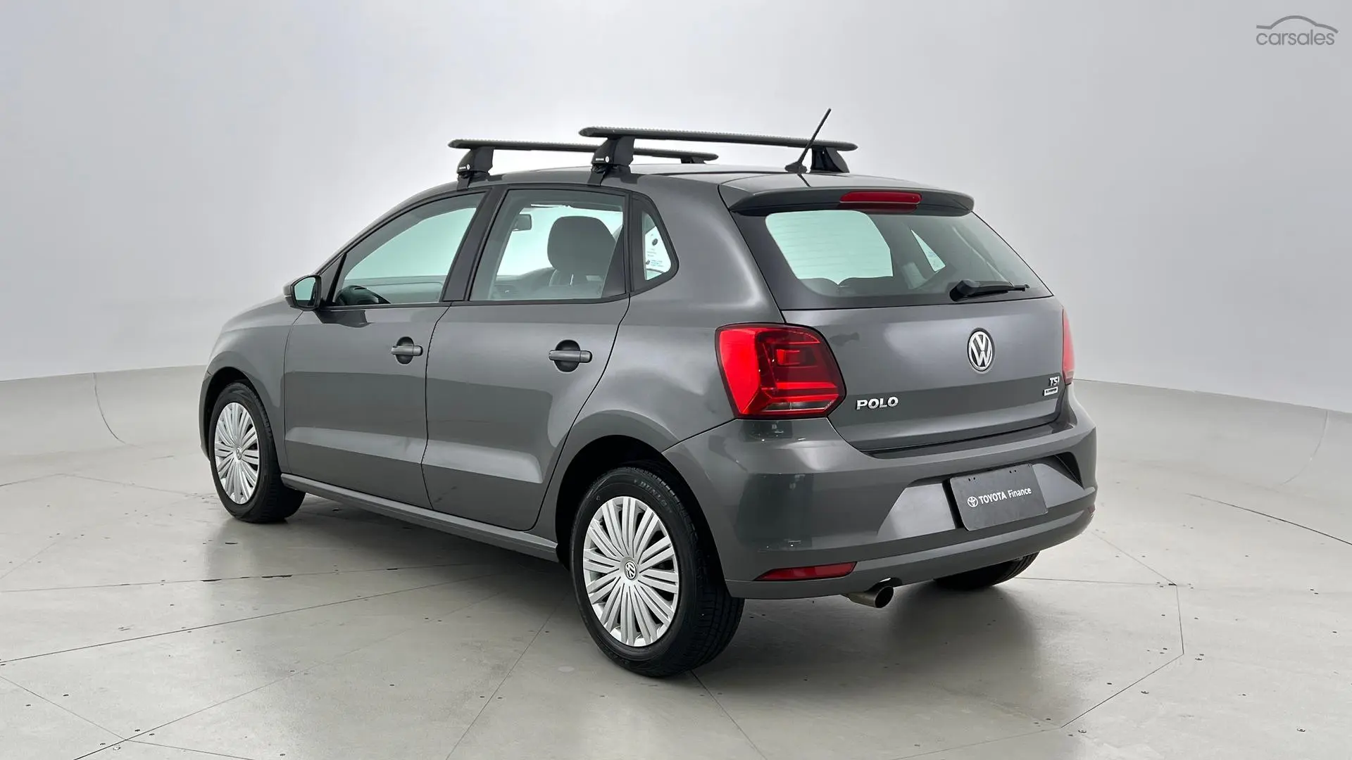 2015 Volkswagen Polo Image 2