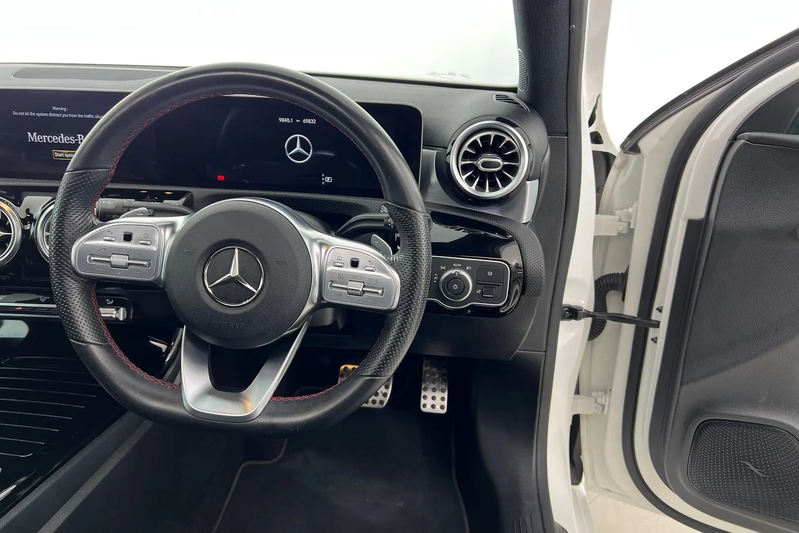 2019 Mercedes-Benz A-Class Gallery Image 17