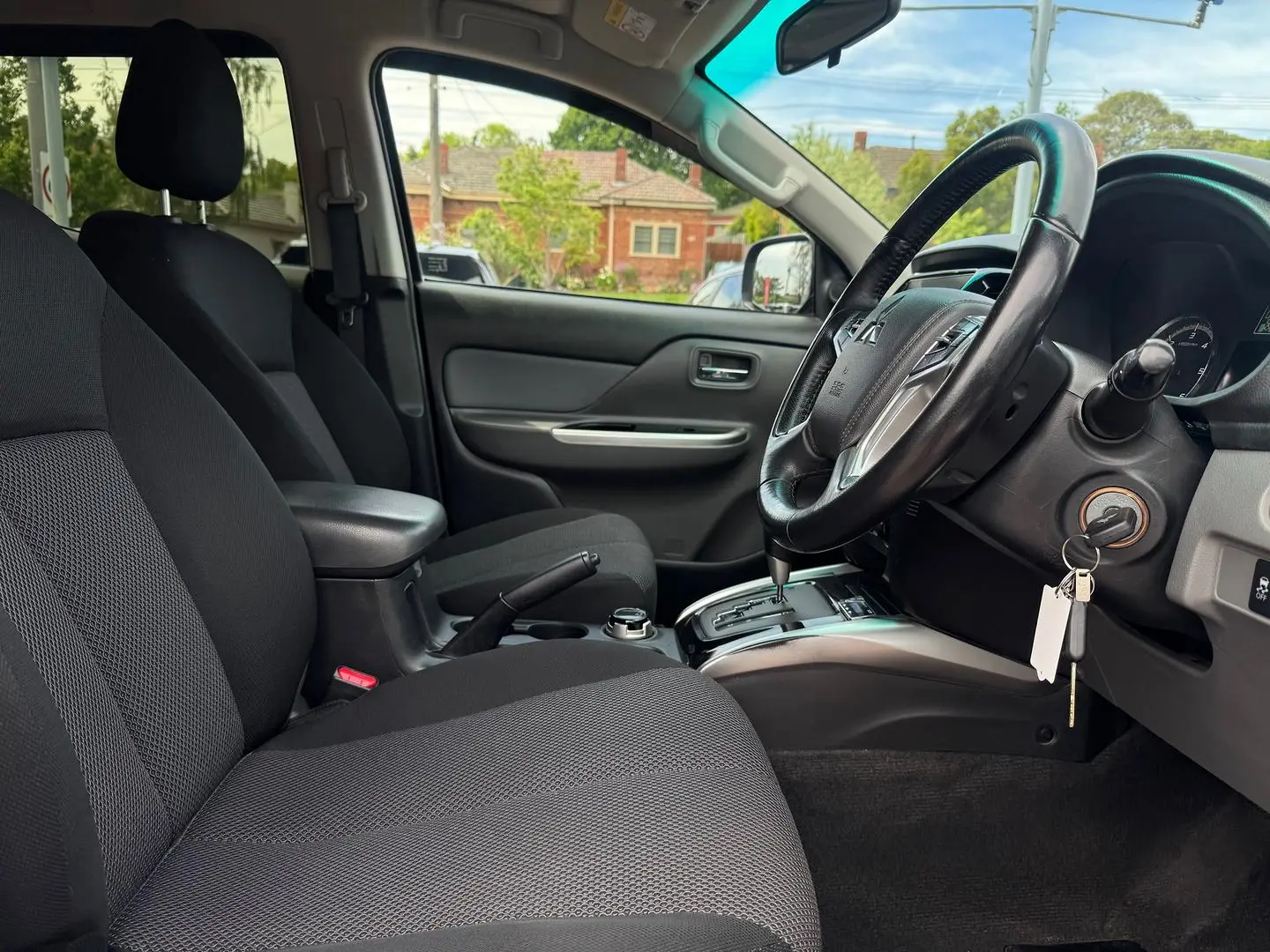 2017 Mitsubishi Triton Gallery Image 12