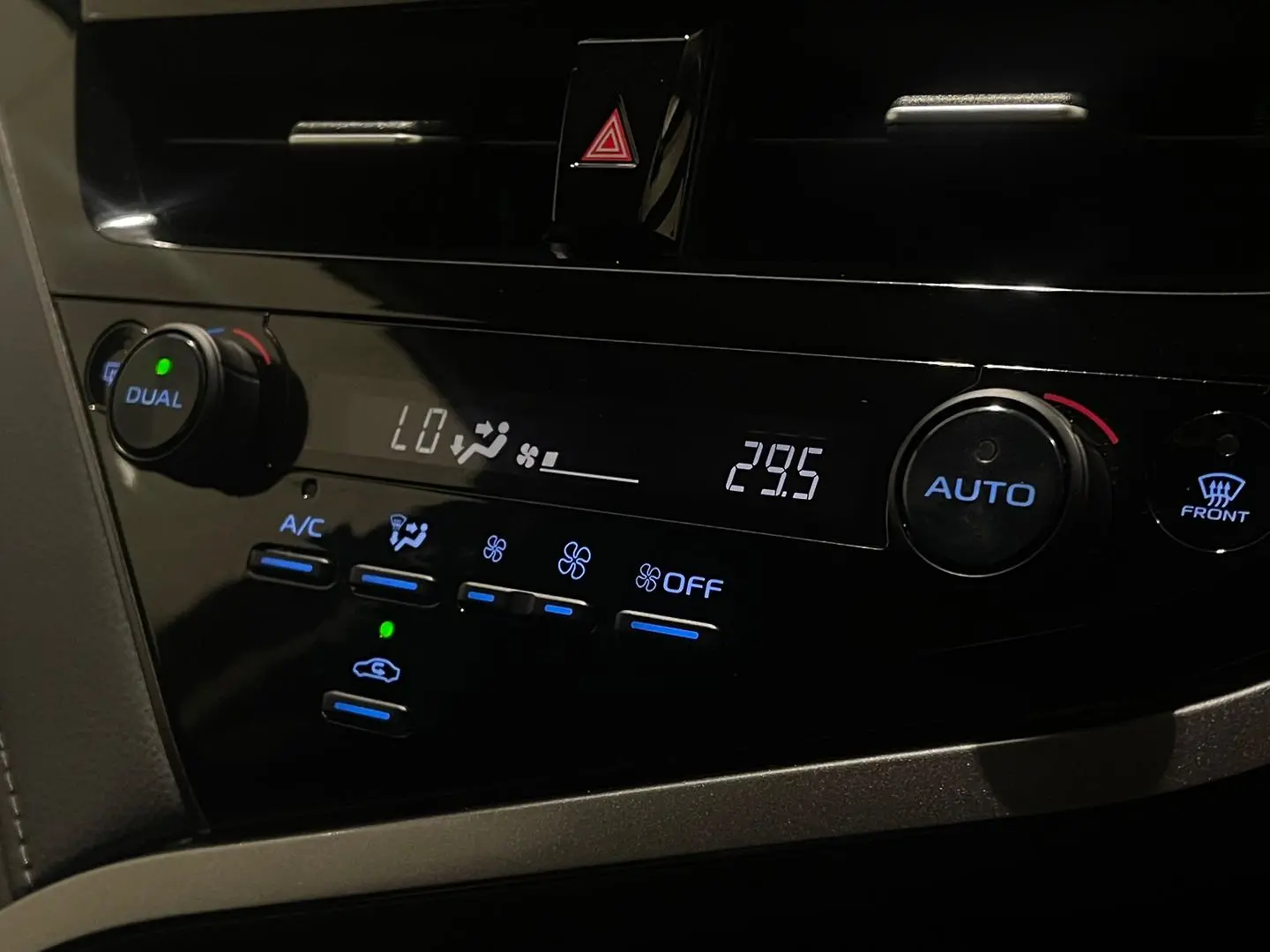 2021 Toyota Camry Gallery Image 19