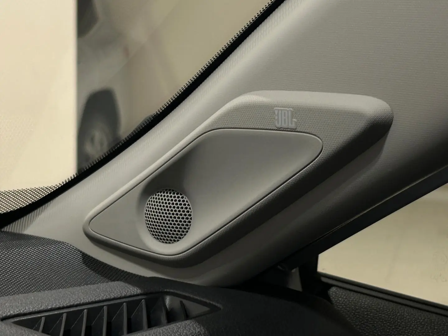 2024 Toyota RAV4 Gallery Image 30
