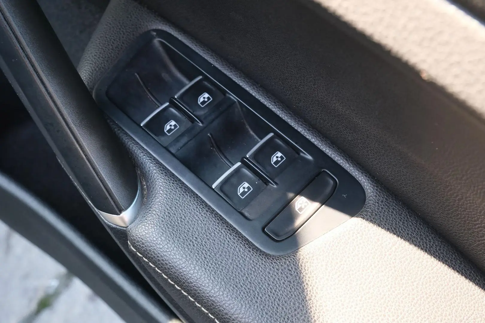 2019 Volkswagen Golf Gallery Image 13