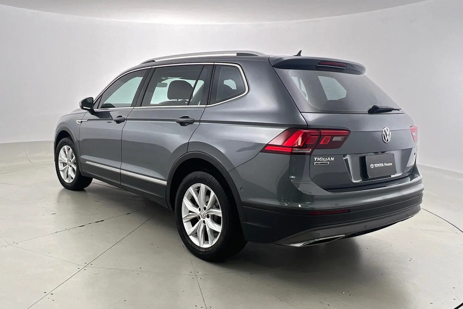 2021 Volkswagen Tiguan Gallery Image 7