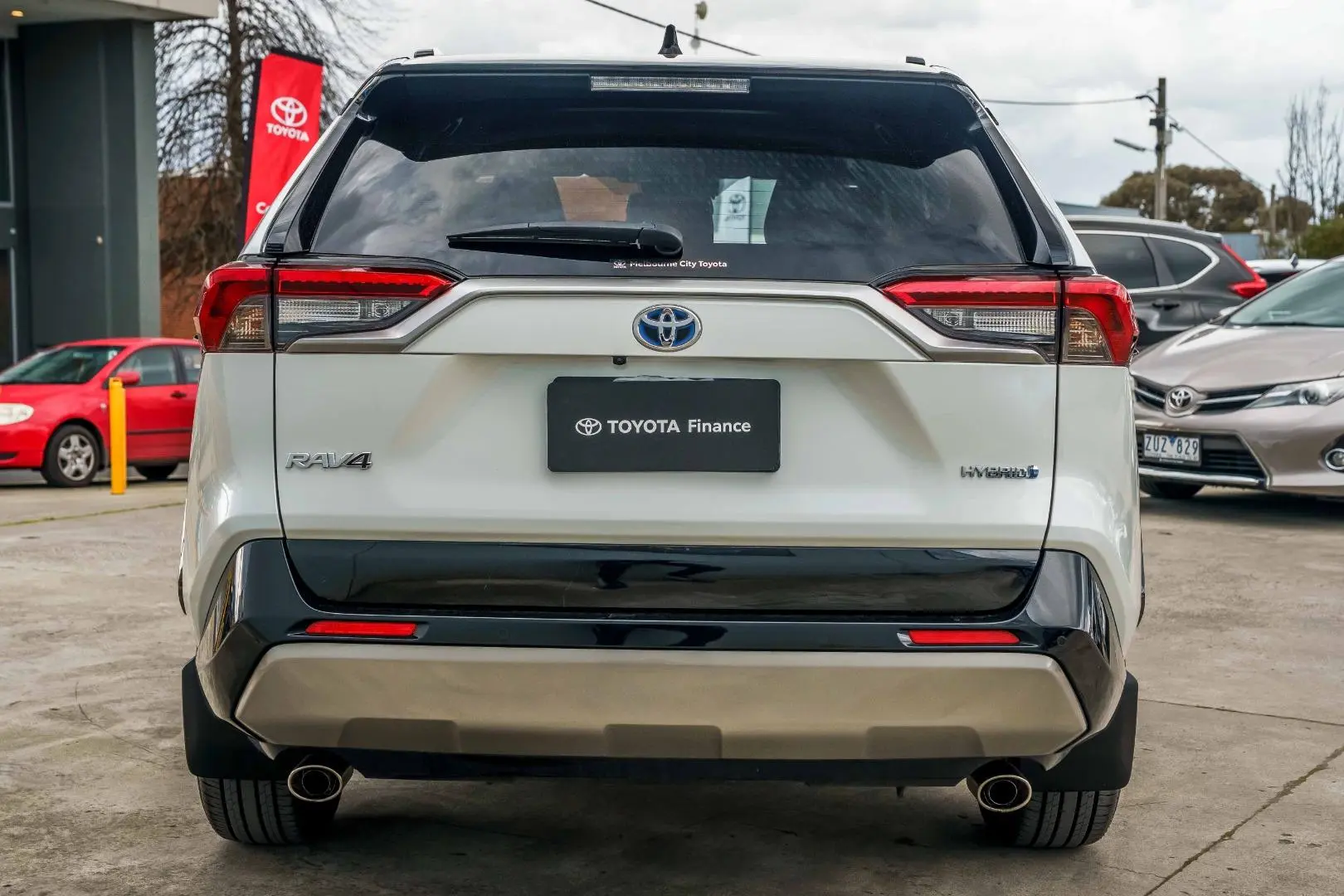 2024 Toyota RAV4 Gallery Image 4