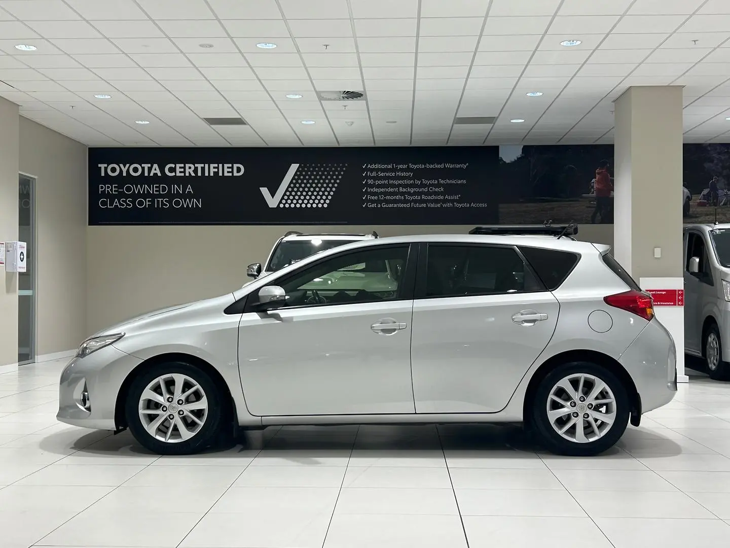 2014 Toyota Corolla Gallery Image 6