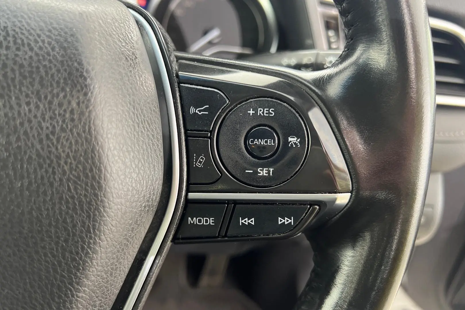 2018 Toyota Camry Gallery Image 21