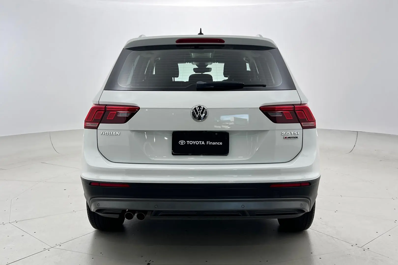 2016 Volkswagen Tiguan Gallery Image 3