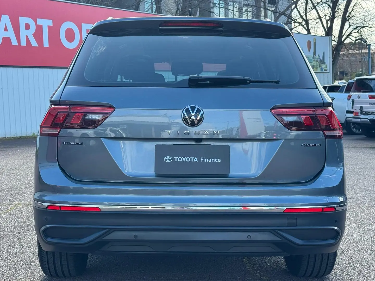2023 Volkswagen Tiguan Gallery Image 6
