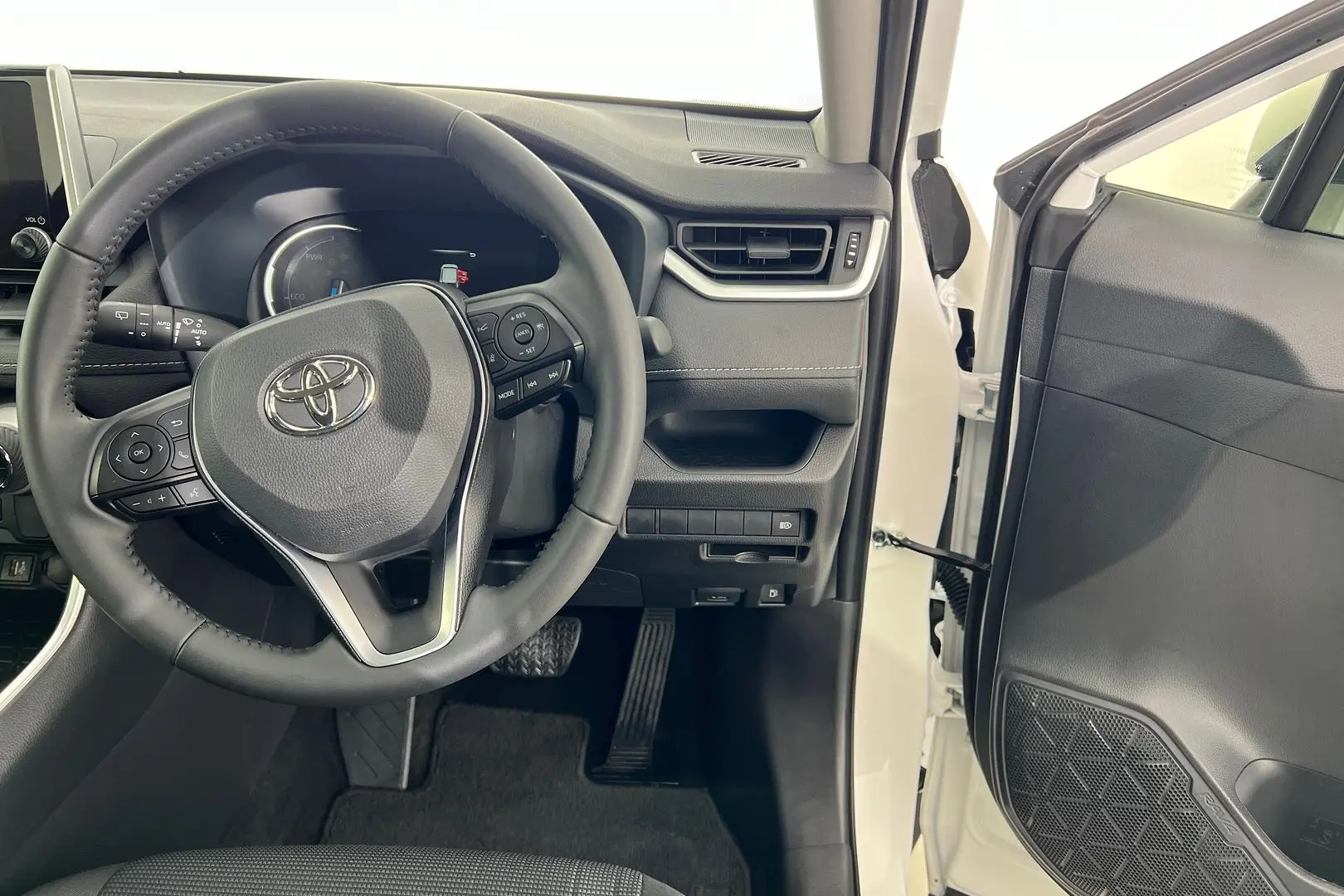 2024 Toyota RAV4 Gallery Image 11