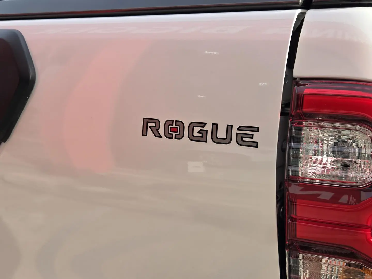 2024 Toyota Hilux Gallery Image 14