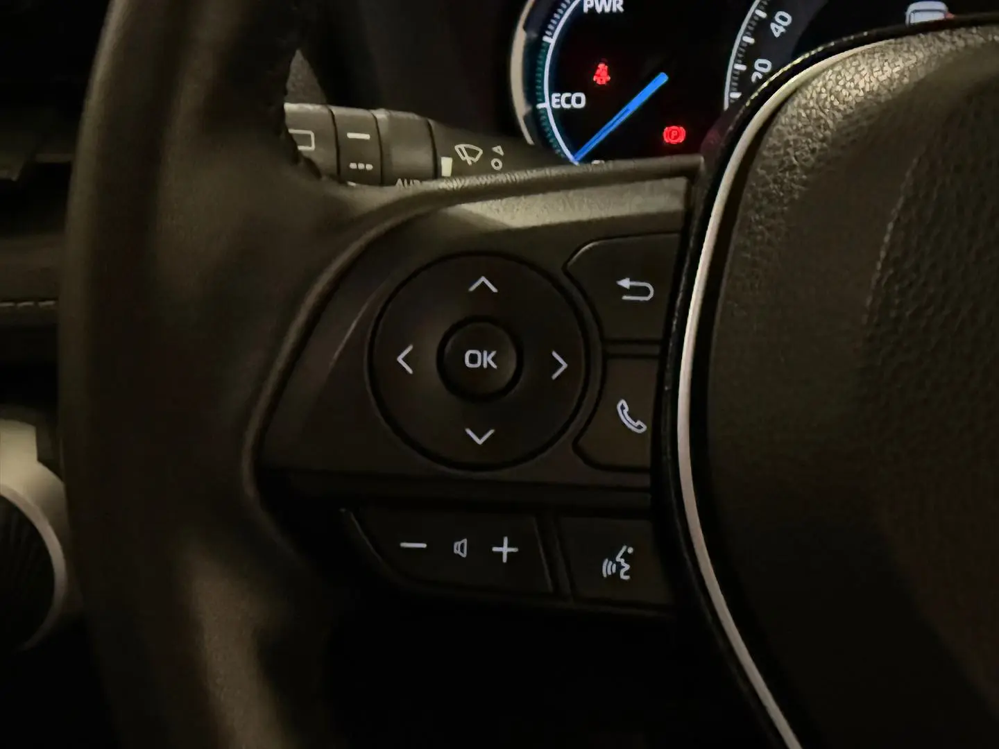 2024 Toyota RAV4 Gallery Image 18