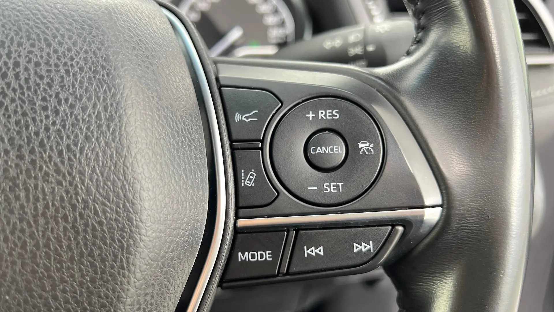 2019 Toyota Camry Gallery Image 23