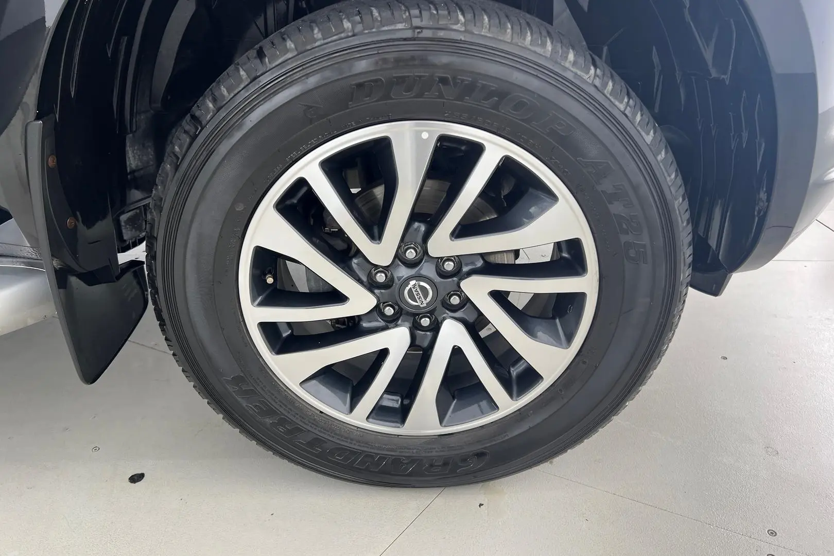 2019 Nissan Navara Gallery Image 15
