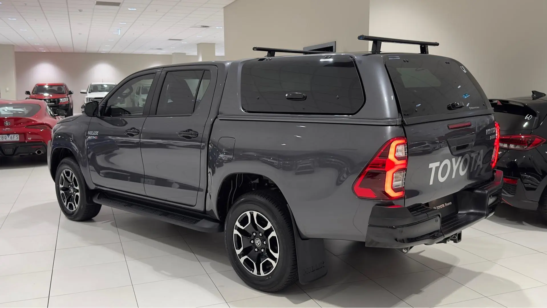 2024 Toyota Hilux Gallery Image 8