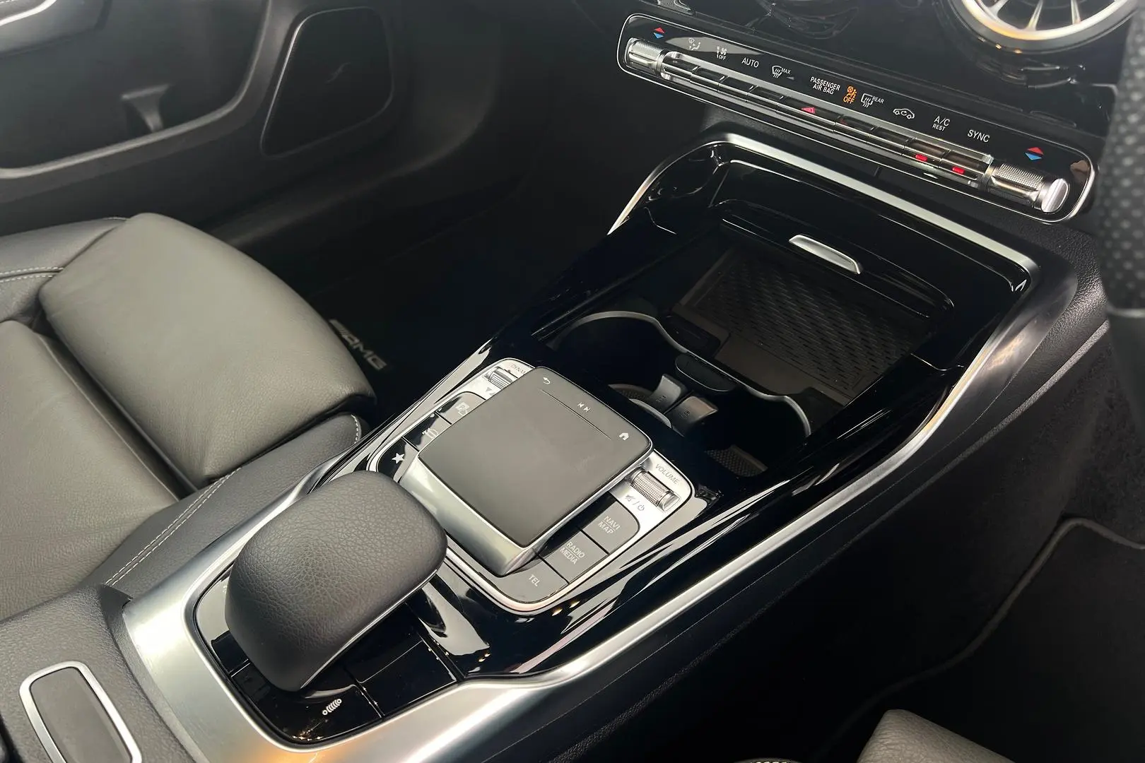 2020 Mercedes-Benz A-Class Gallery Image 16