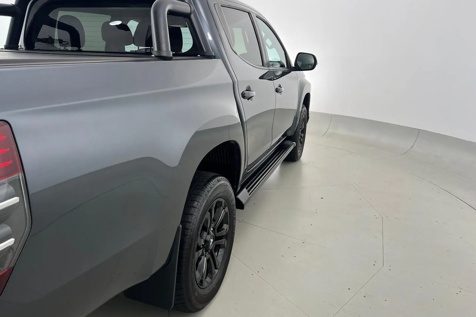 2022 Mitsubishi Triton Gallery Image 10