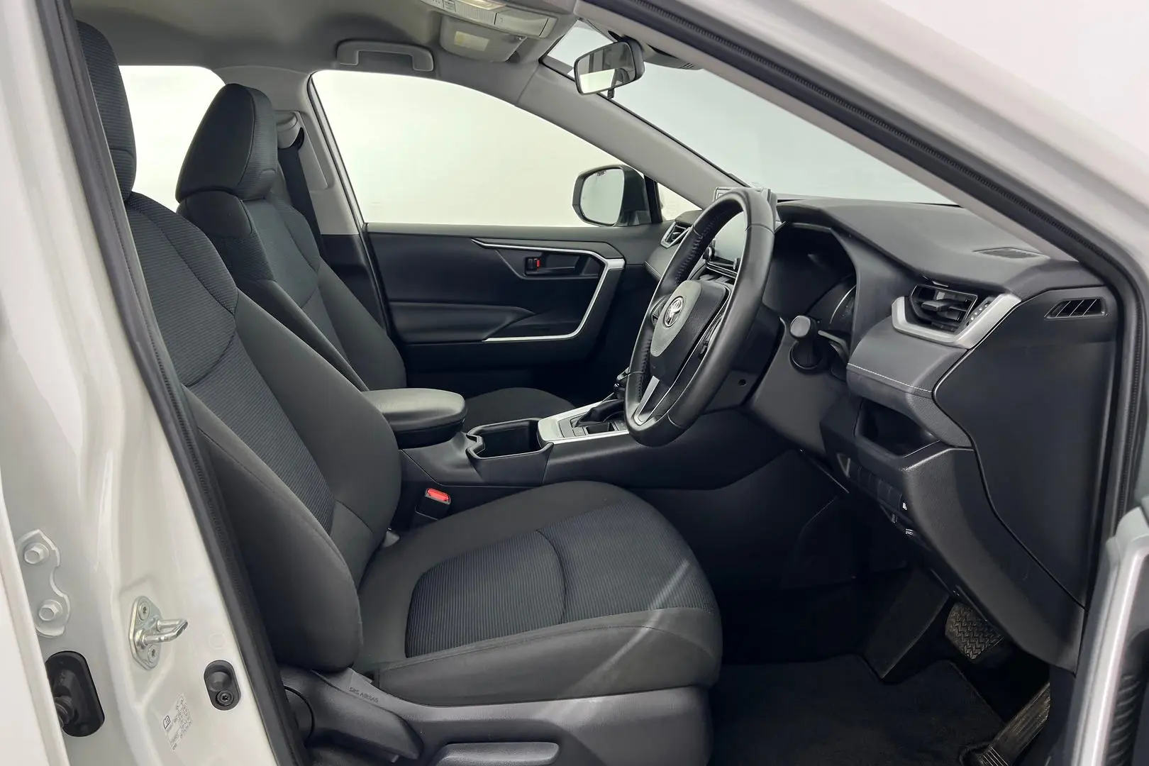 2022 Toyota RAV4 Gallery Image 14