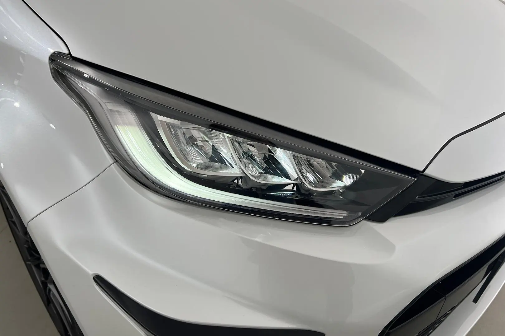 2021 Toyota Yaris Gallery Image 20