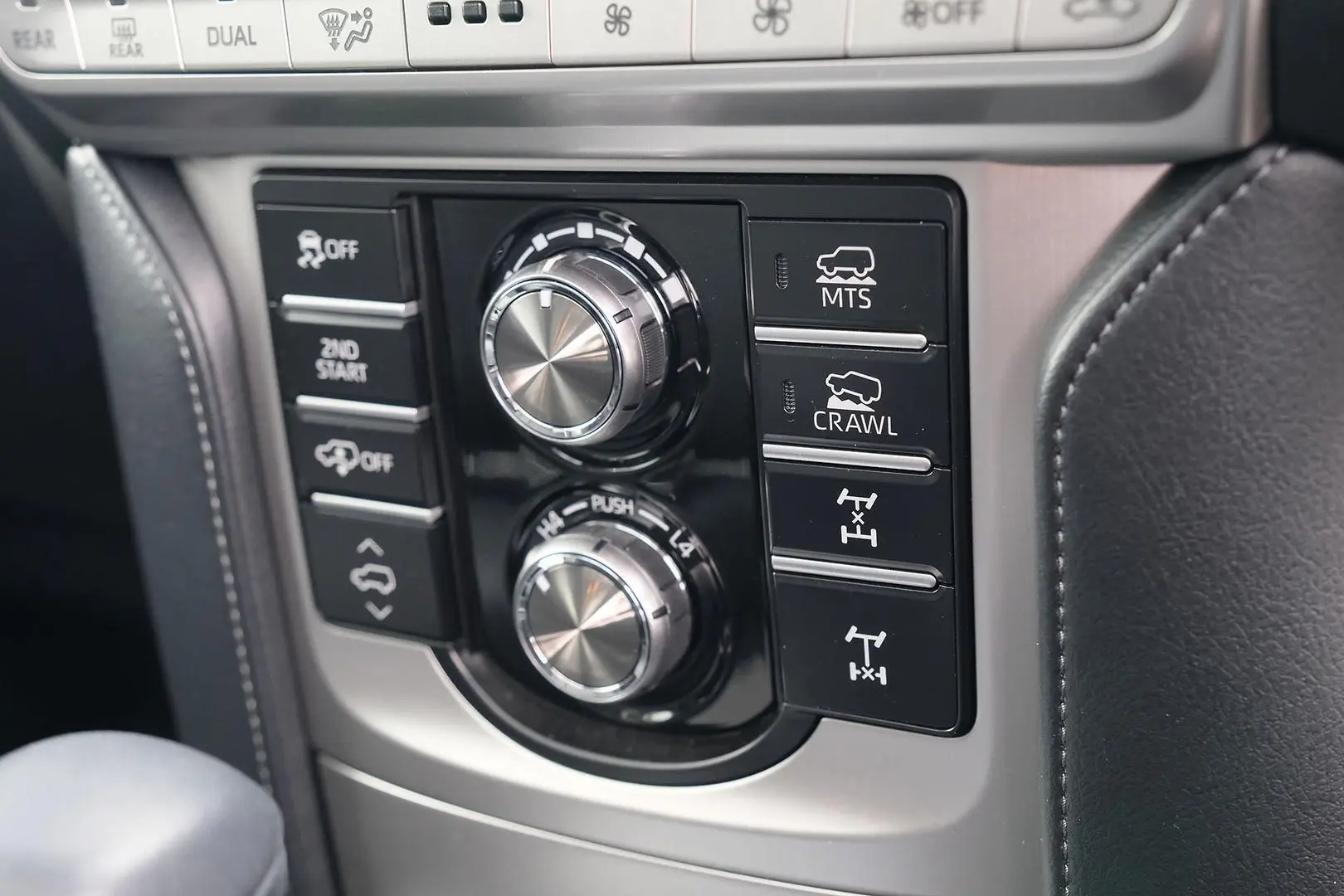 2023 Toyota Landcruiser Prado Gallery Image 15