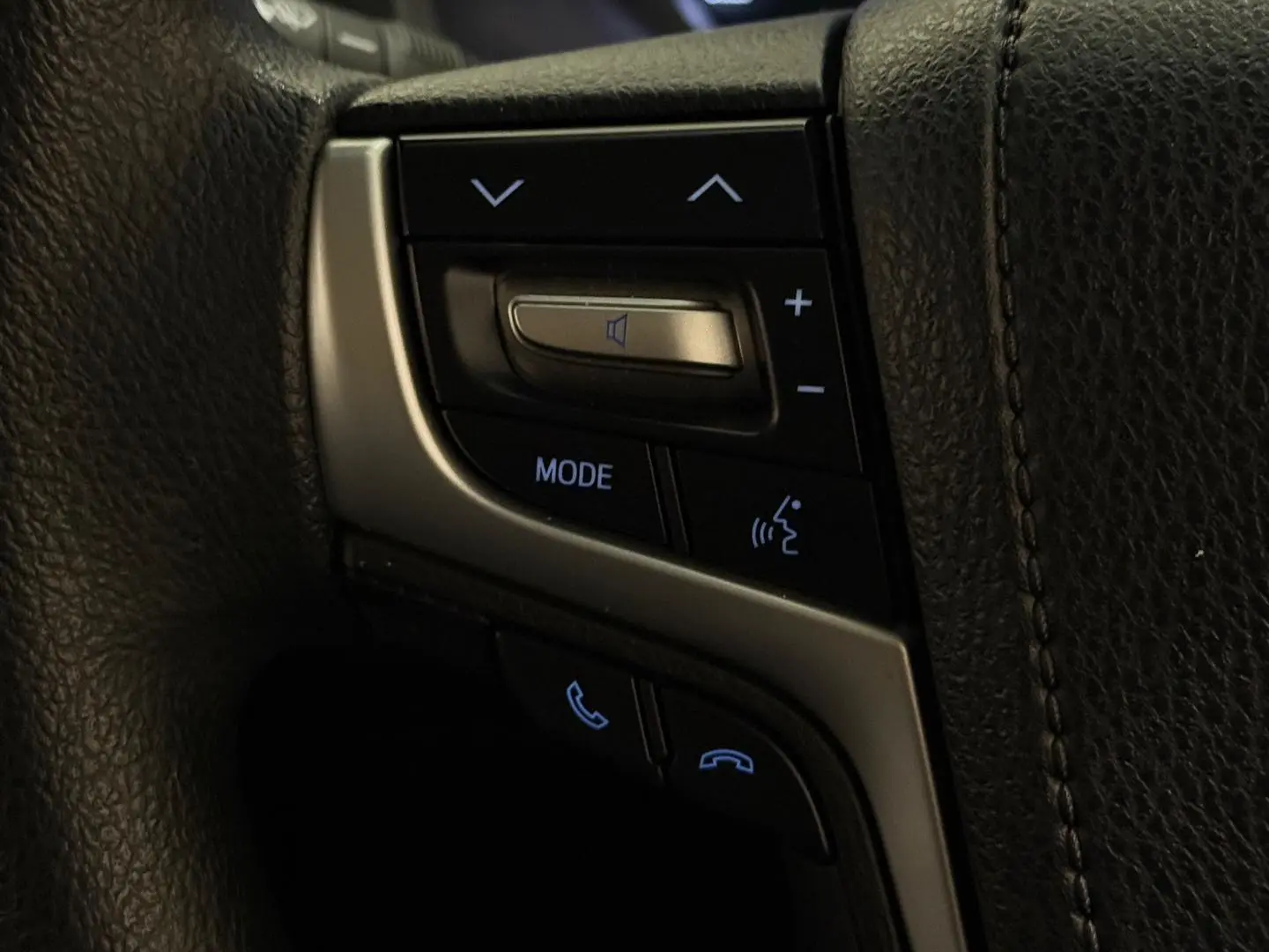 2021 Toyota Landcruiser Prado Gallery Image 25