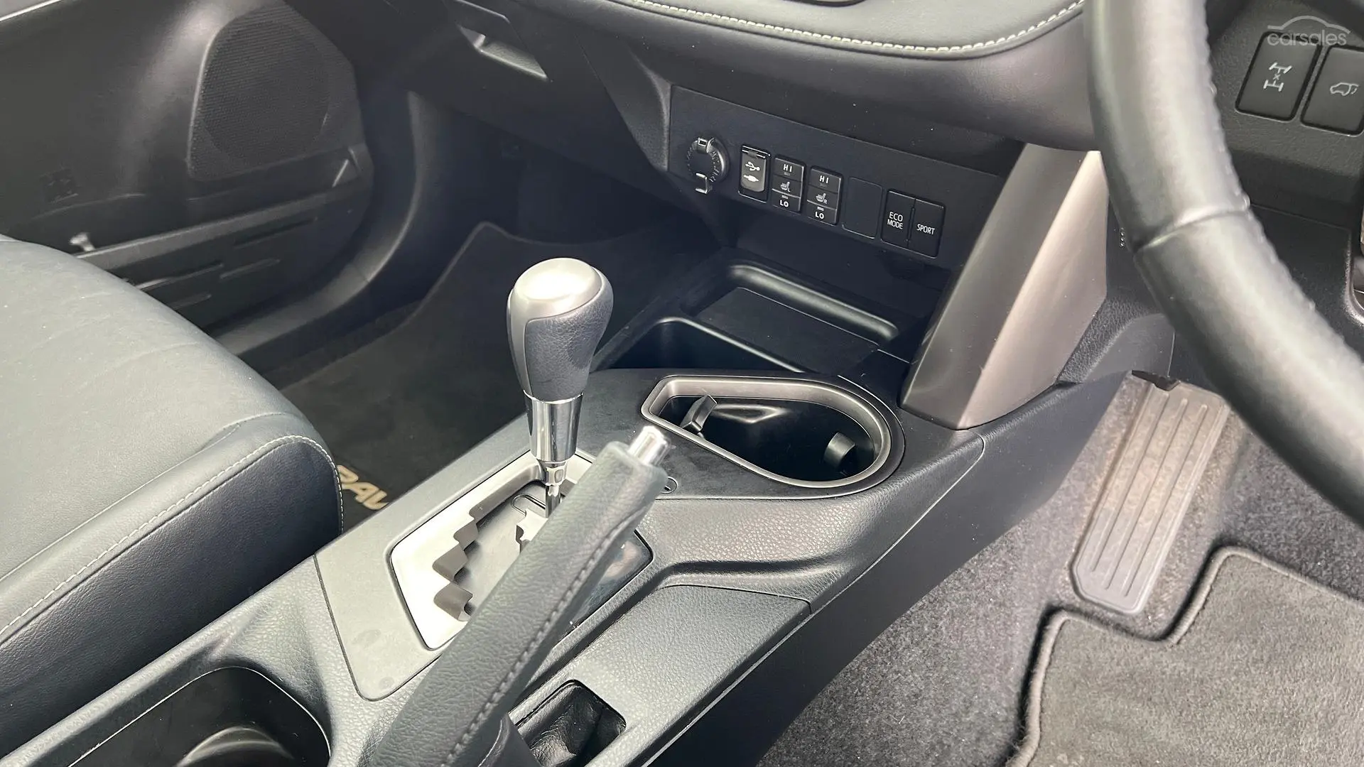 2018 Toyota RAV4 Image 23