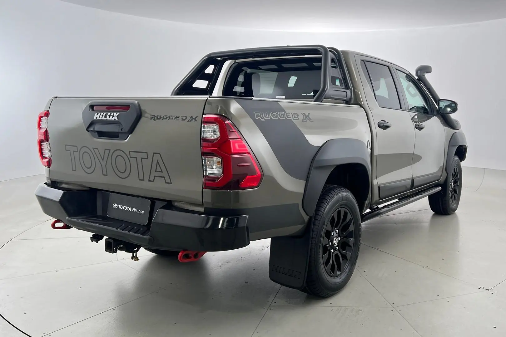 2021 Toyota Hilux Gallery Image 4