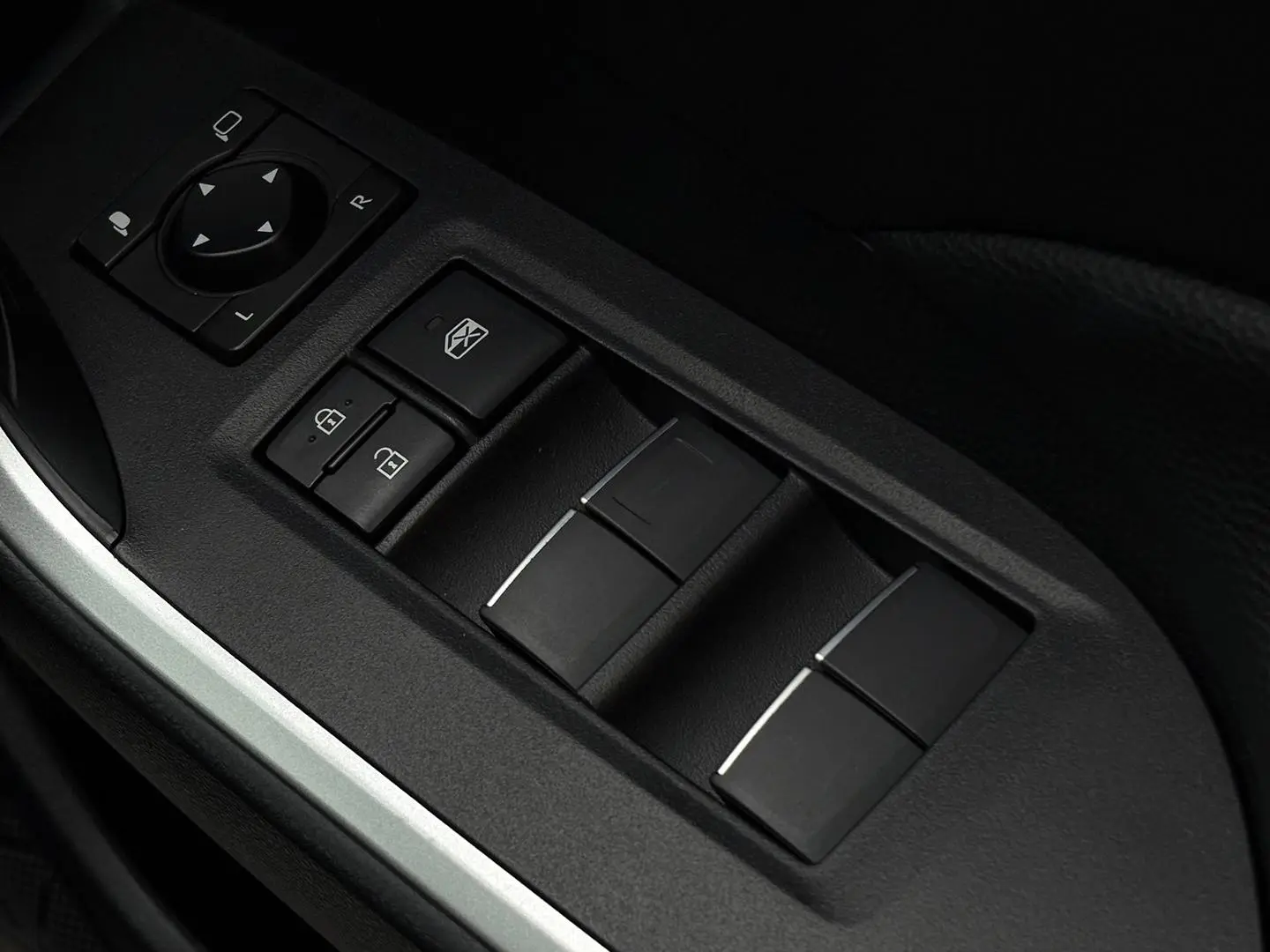 2021 Toyota RAV4 Gallery Image 23