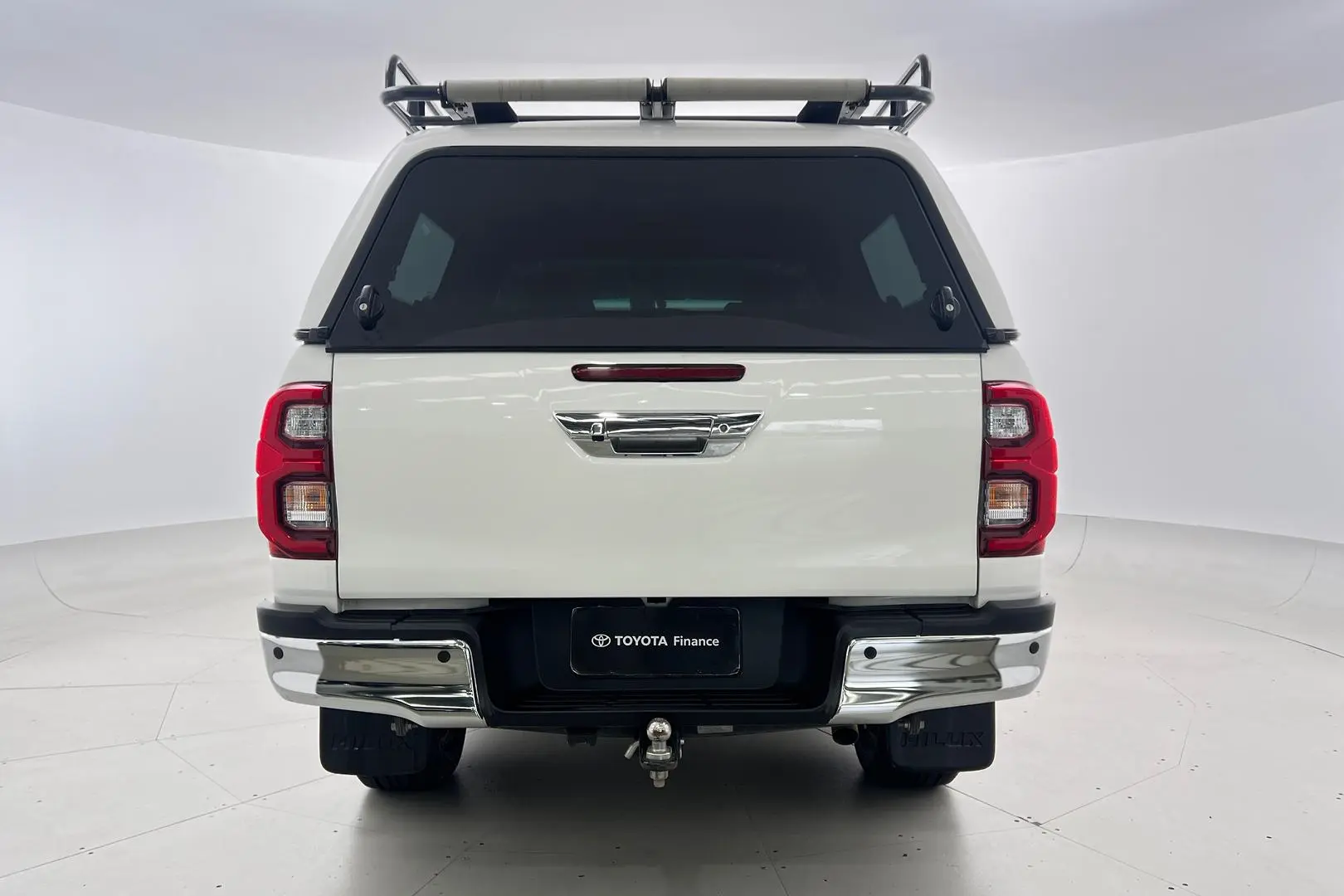 2022 Toyota Hilux Gallery Image 3