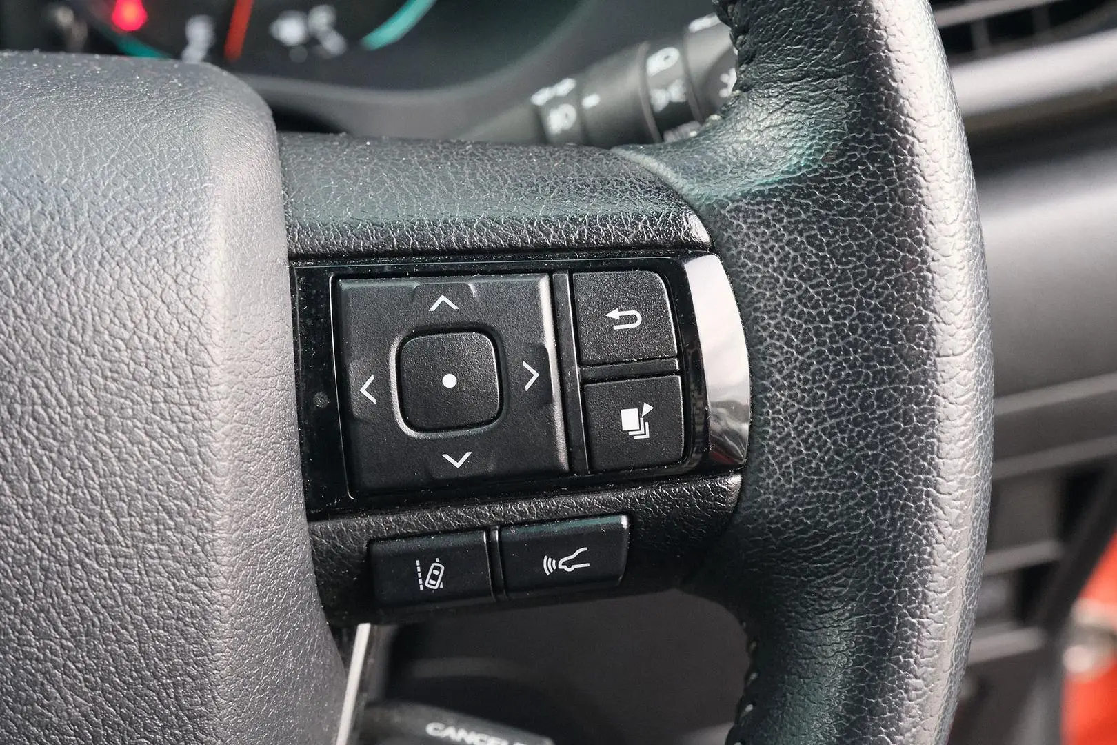 2020 Toyota Hilux Gallery Image 16