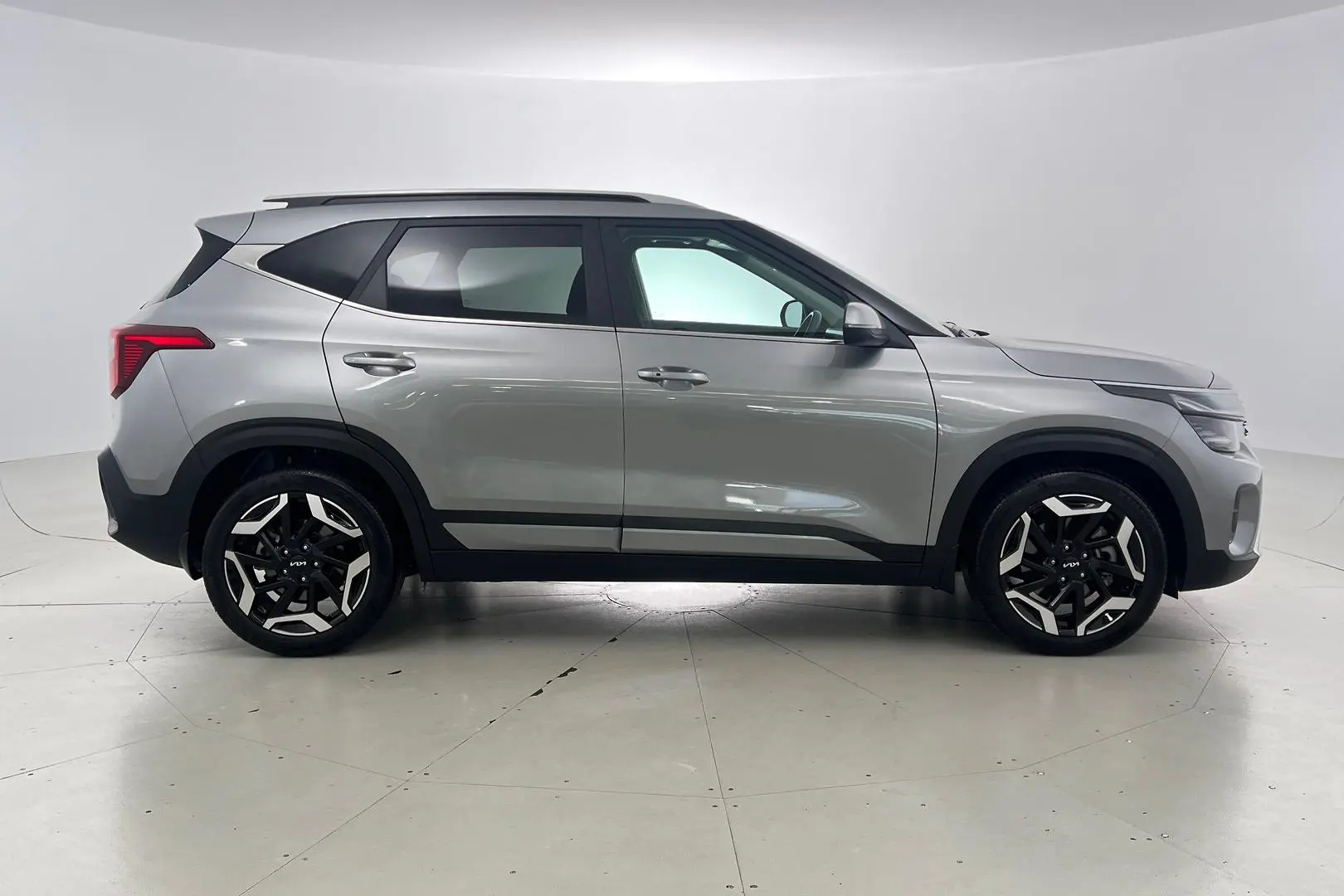 2023 Kia Seltos Gallery Image 5