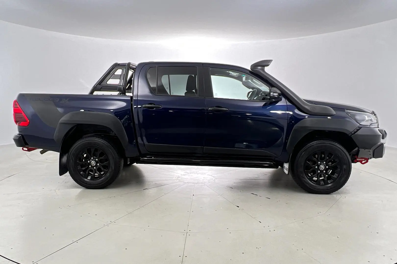 2022 Toyota Hilux Gallery Image 3