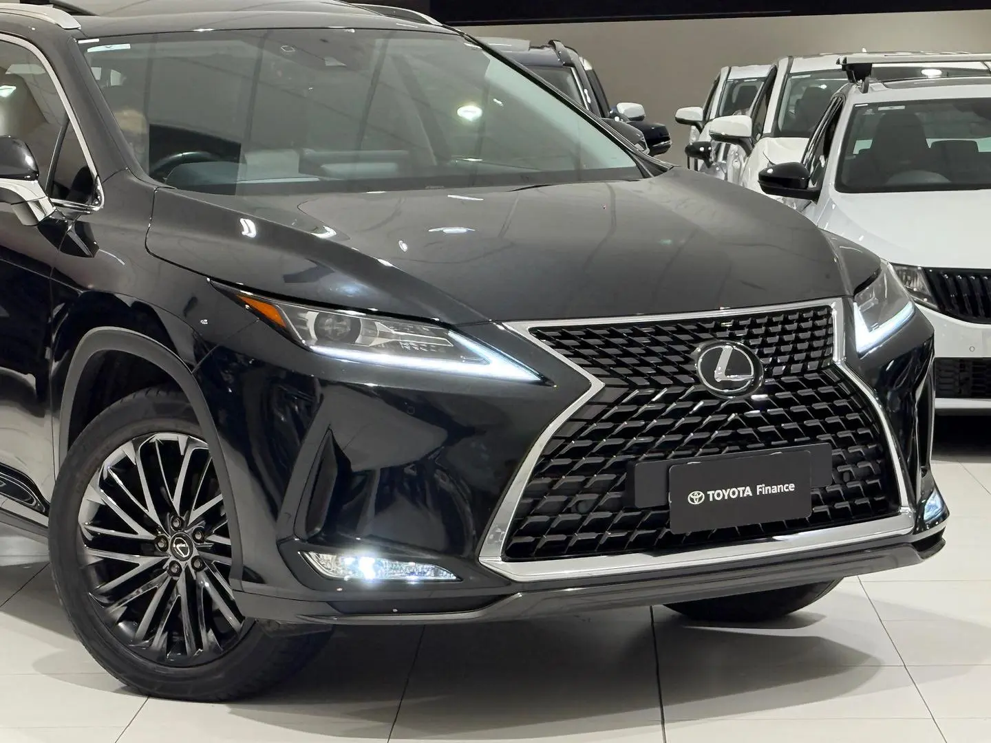 2022 Lexus RX Gallery Image 3