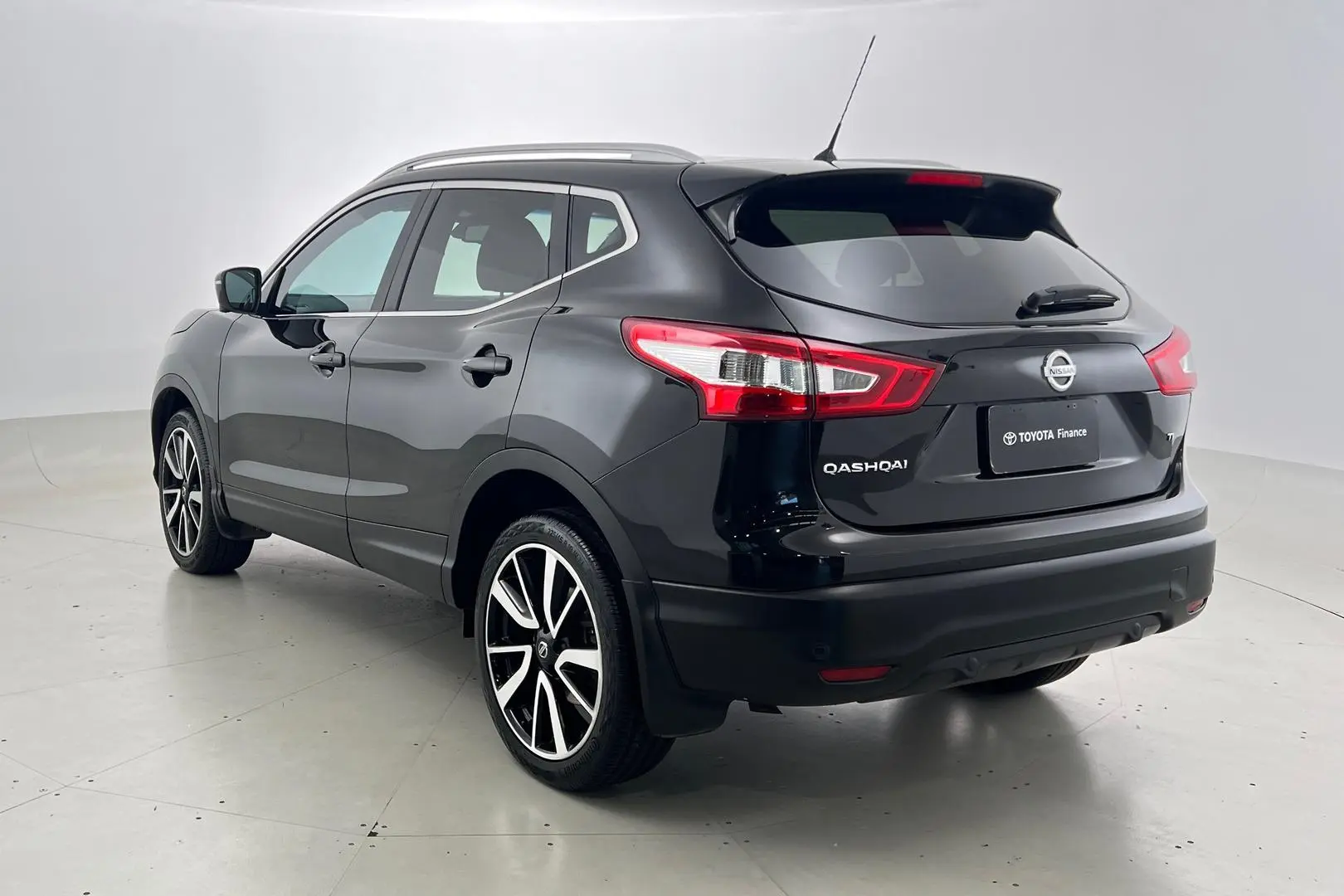 2015 Nissan QASHQAI Gallery Image 7