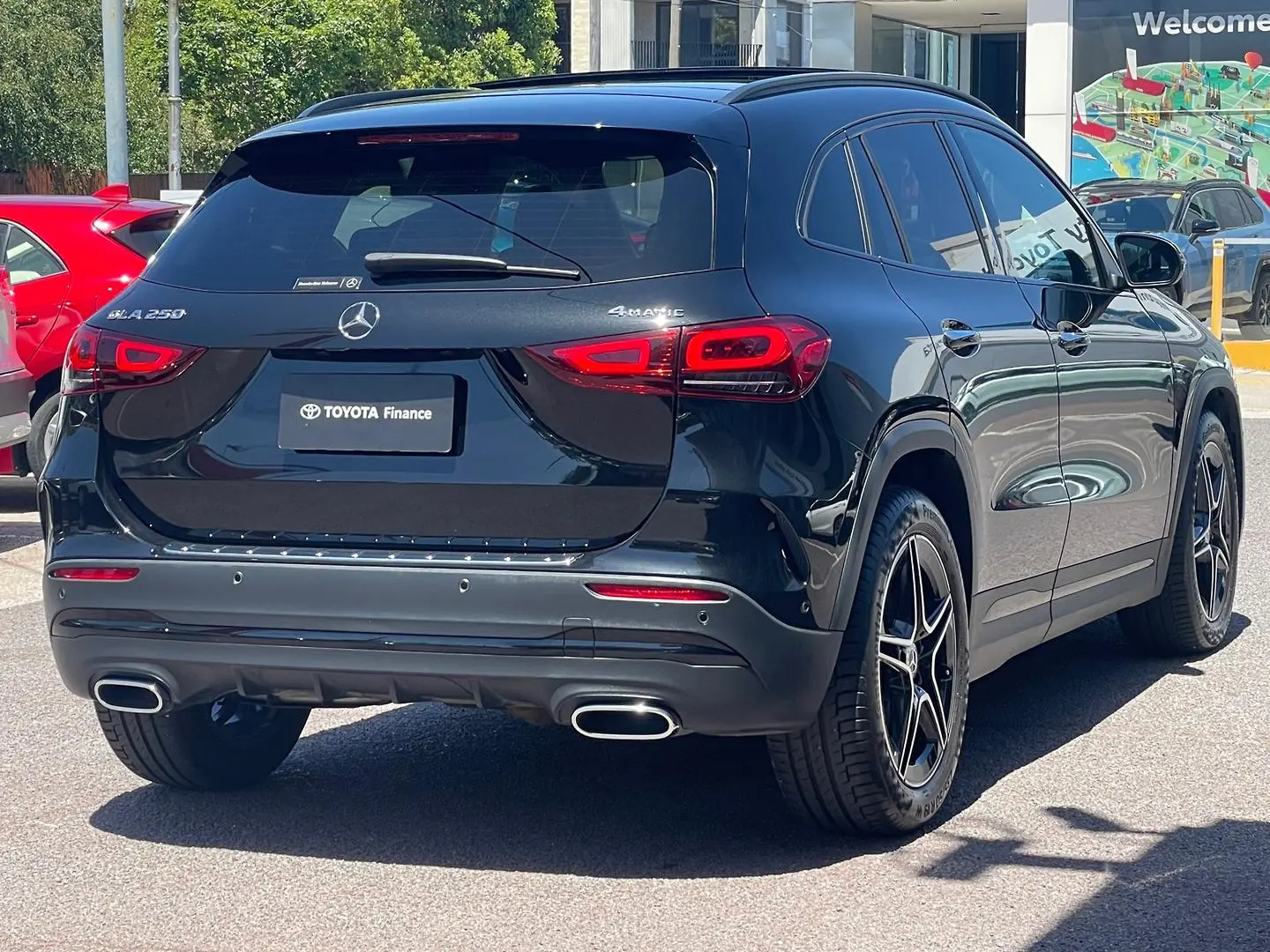 2021 Mercedes-Benz Gla-Class Gallery Image 4