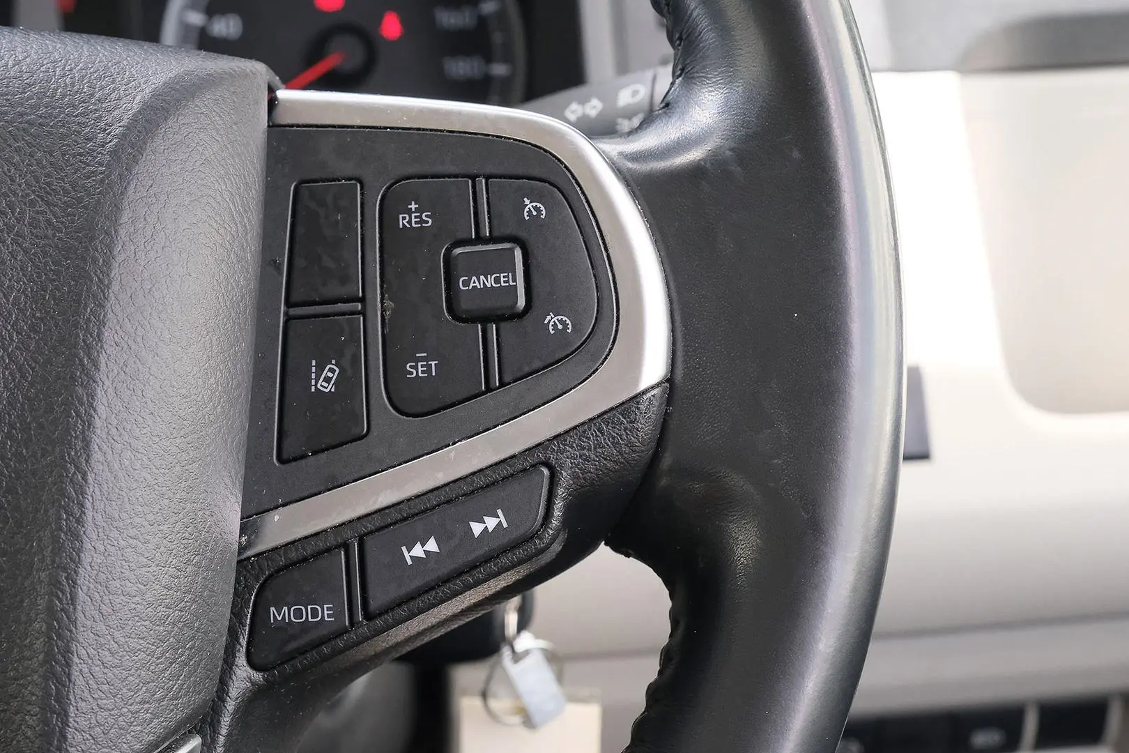 2021 Toyota Hiace Gallery Image 17