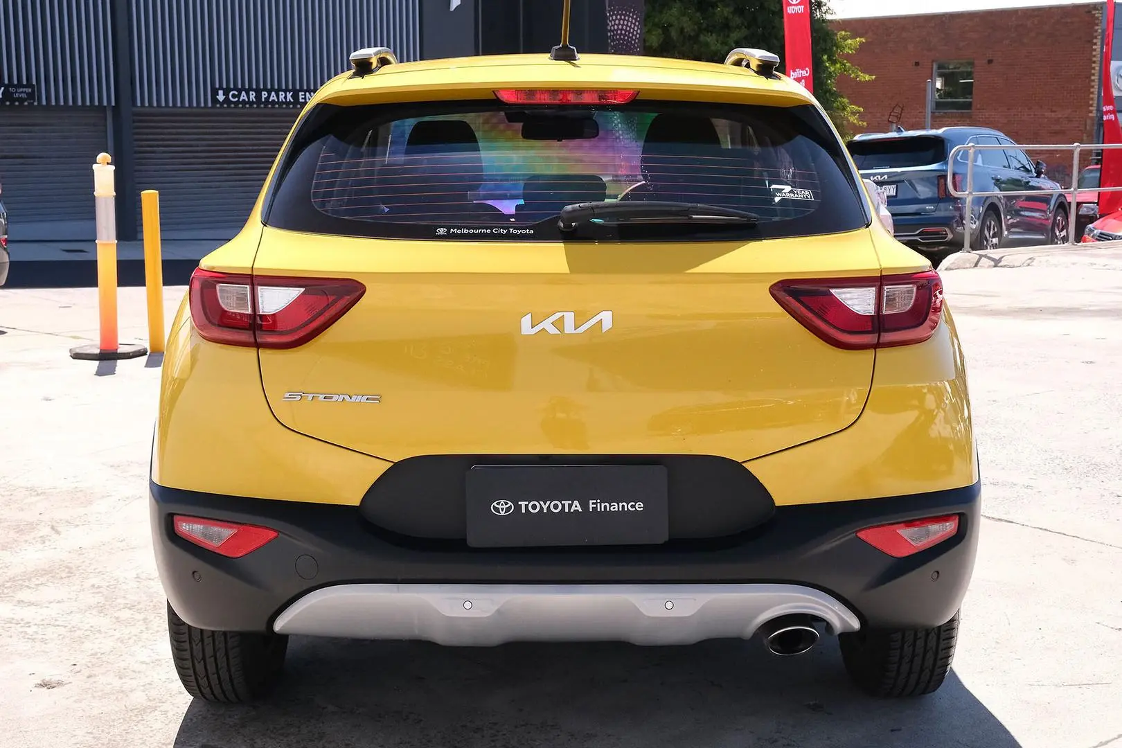 2022 Kia Stonic Gallery Image 3